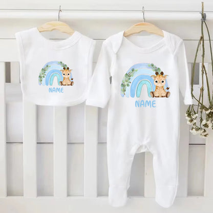 Personalisierte Baby-Lätzchen und Strampler, 2-teiliges Set, individuelles Tier mit Namen, Baby-Baumwoll-Lätzchen, Neugeborenen-Overall, Wild One-Geschenke für die Babyparty.