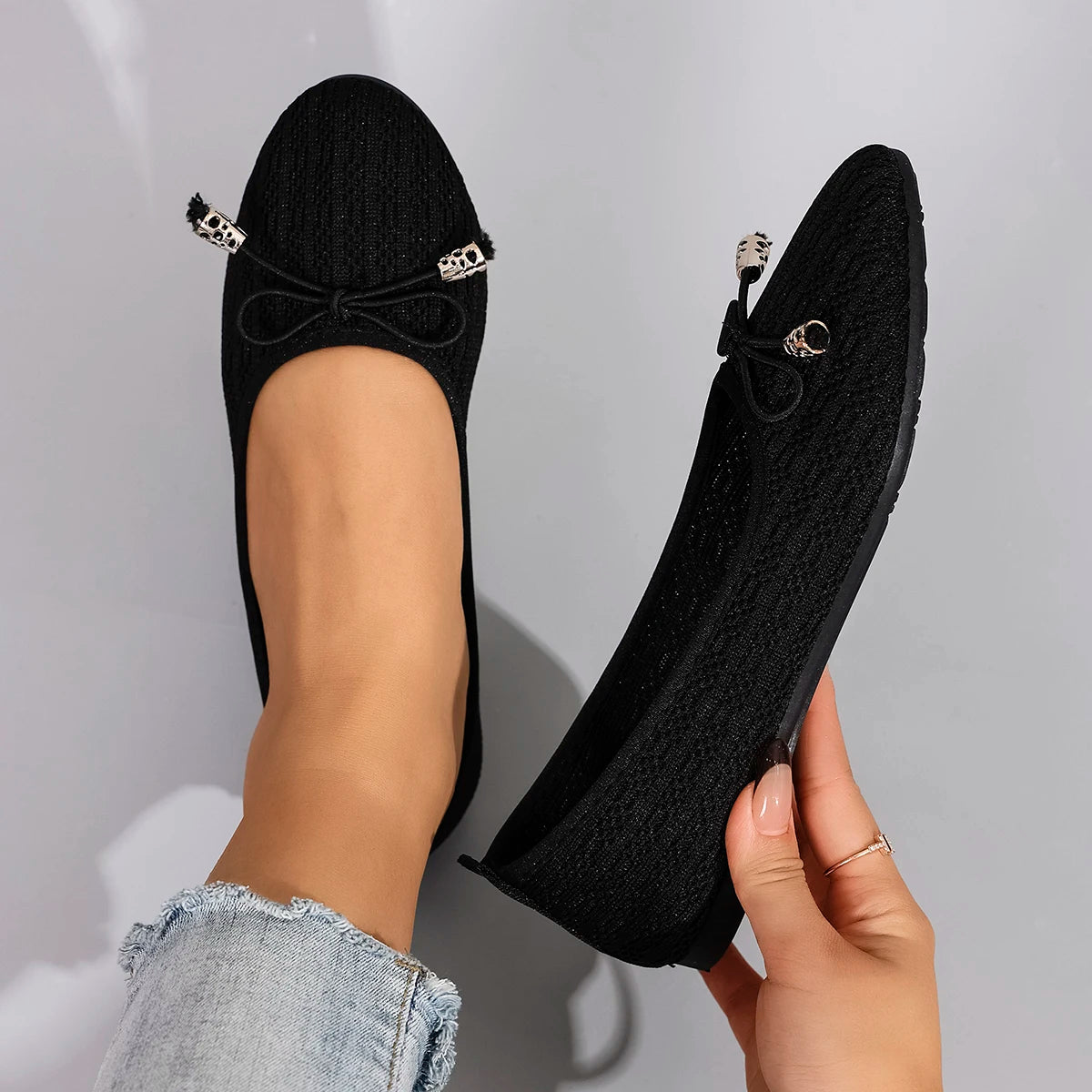 Spring Women's Comfortable, Breathable, Lightweight and Wear-Resistant Casual Shoes with Soft Soles for Lazy People to Step on.