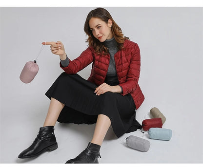 2023 neue Ankünfte Herbst Winter Warme Frauen Weiße Ente Unten Dünne Jacken Weibliche Mode Ultra Leichte Packbare Puffer Mäntel.