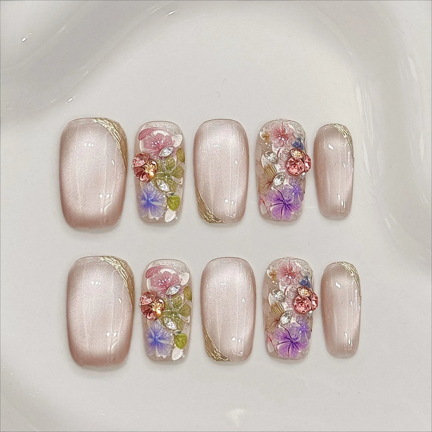 10Pcs Sweet Cute Handmade Press on Nails Flower Butterfly Fake Nails Glossy Diamond False Nails Full Cover Acrylic Nail Tips Art.