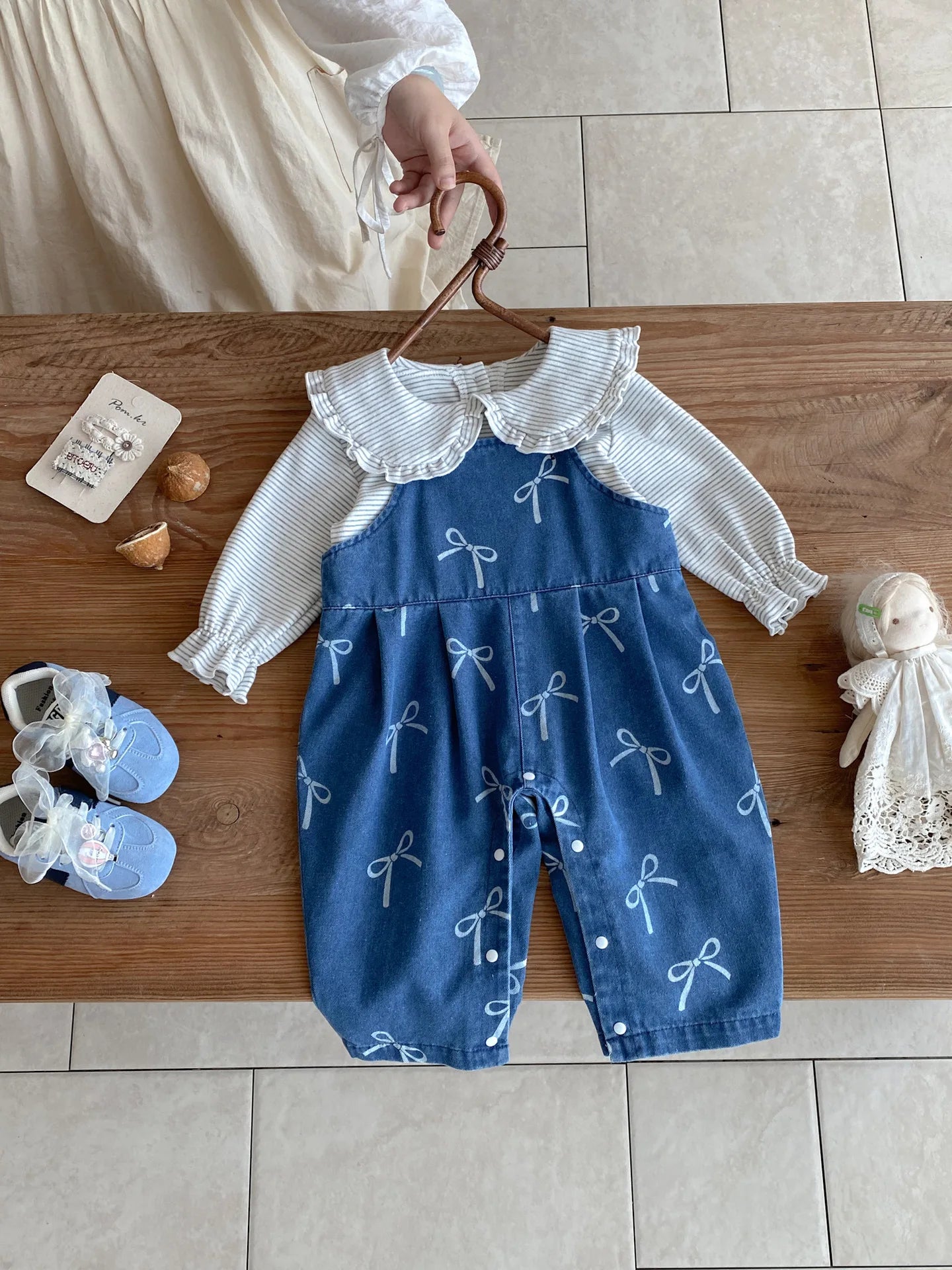 Baby Kleidung Herbst Neue Set, Kinder Koreanische Denim Overalls Zwei-stück Set, Ein Jahr Altes Baby Herbst Outfit.
