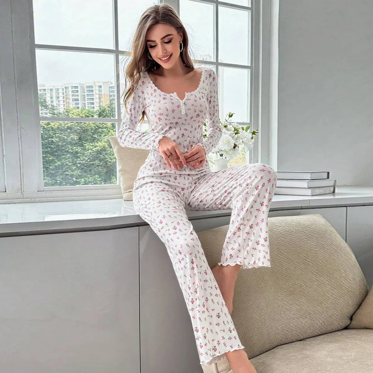 Nachtwäsche Frauen Floral Print Salat Trim Top mit Lange Hose Schöne Loungewear Volle Hülse Nachtwäsche Frühling Herbst Pyjamas Set.