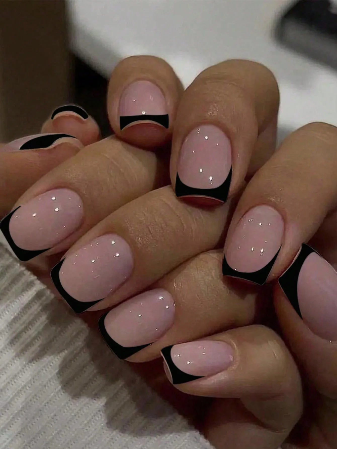 24pcs/set short square fake nails for women cute bride heart white french tips faux ongles y2k press on false nail supplies.