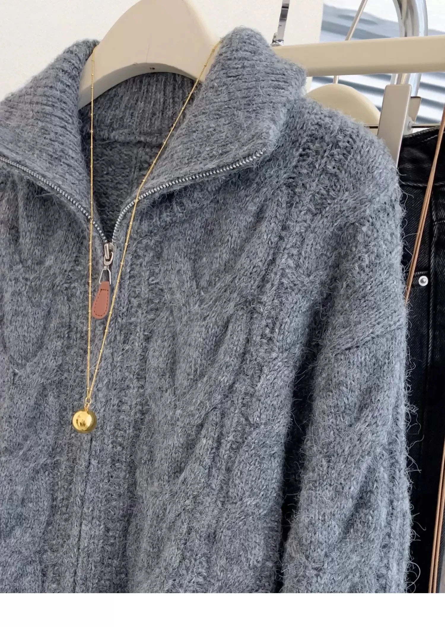 Women Autumn Winter New Lazy Style Loose Knitted Cardigan Retro Solid Color Double Zipper Turn-down Collar Sweater New Women Top.