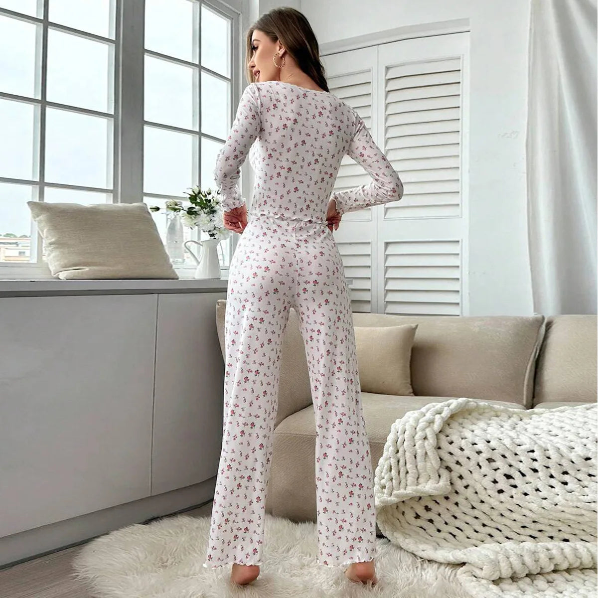Nachtwäsche Frauen Floral Print Salat Trim Top mit Lange Hose Schöne Loungewear Volle Hülse Nachtwäsche Frühling Herbst Pyjamas Set.