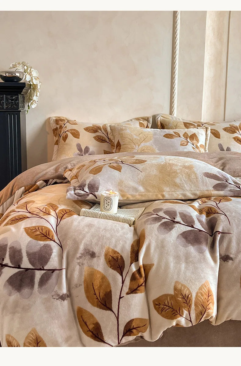 2025 new light luxury style high gram milk fleece 1.5m/1.8m bed four-piece printing warm bed sheet quilt cover.