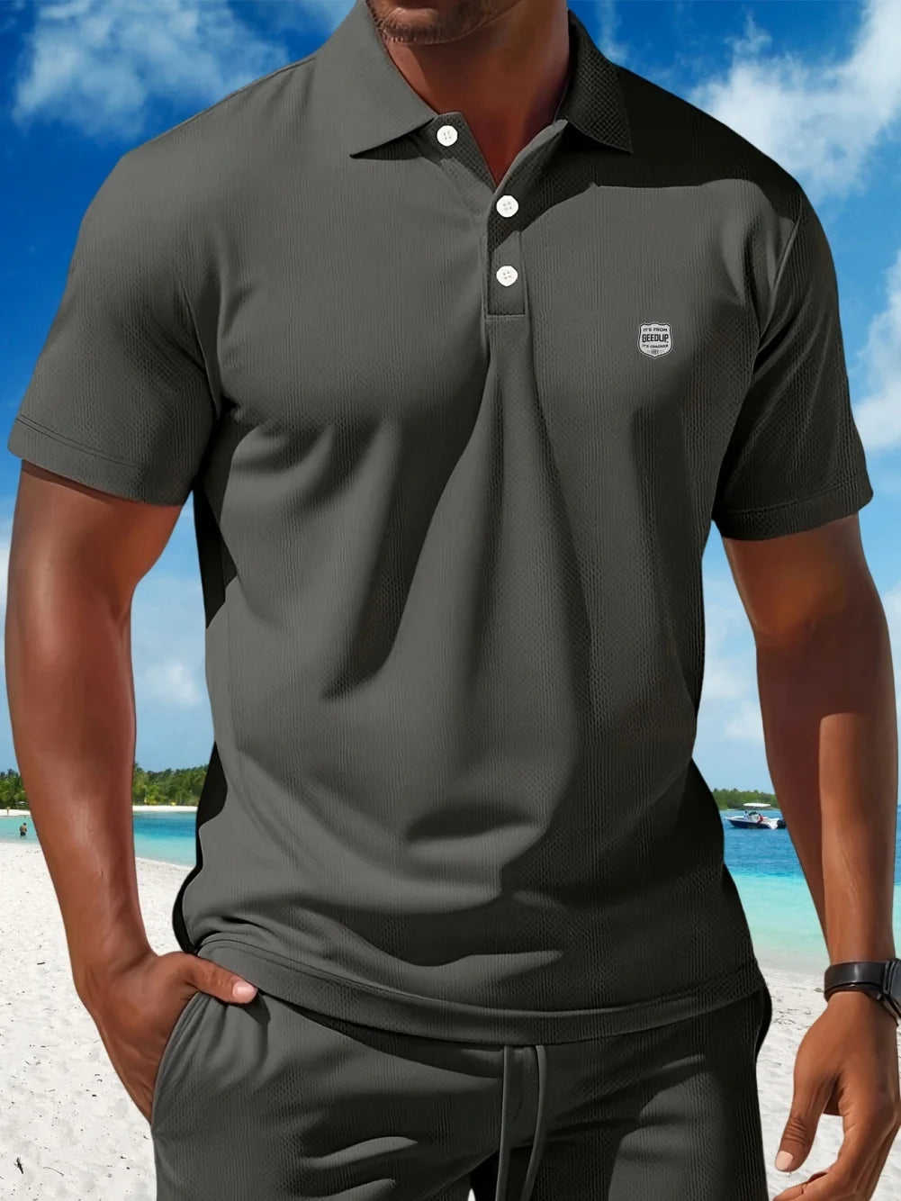 2025 Men's casual sports mesh set, summer T-shirt fashionable, comfortable and breathable lapel beach two-piece set.