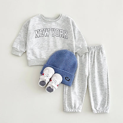 Infant Baby Set Frühling Herbst Brief New York Drucken Neugeborenen Top + Unten Baumwolle Sport kinder Mode Neue Baby Kleidung 0-3Y.