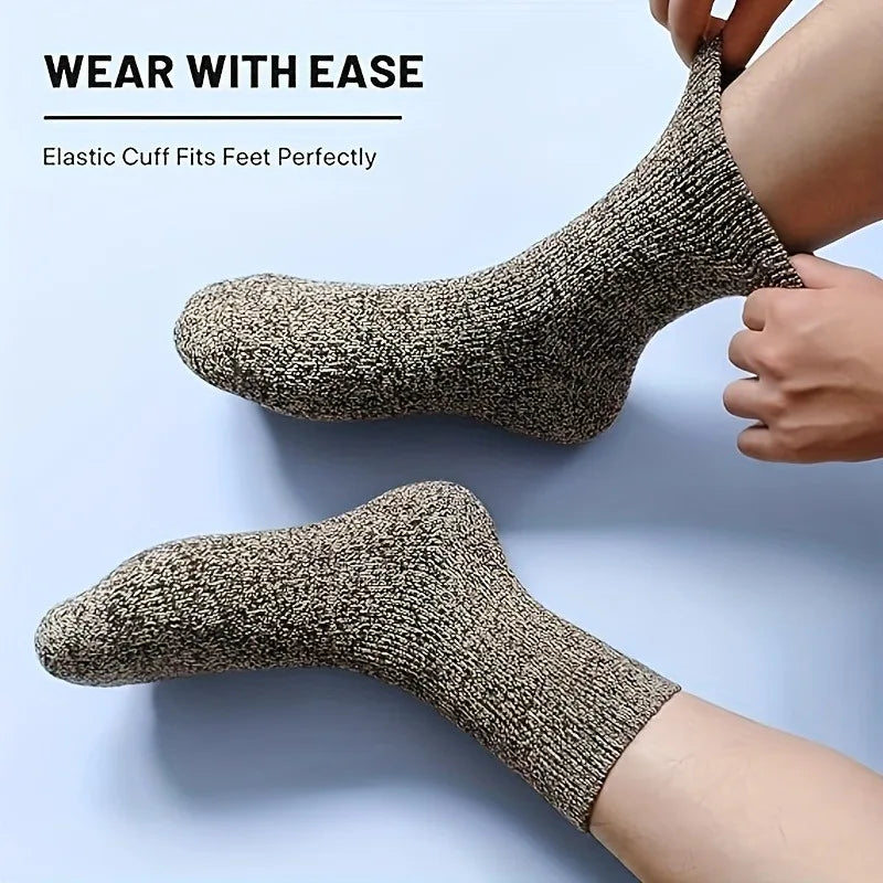 Men's thick warm towel socks 3 pairs of casual solid color mid-calf socks winter men's socks.