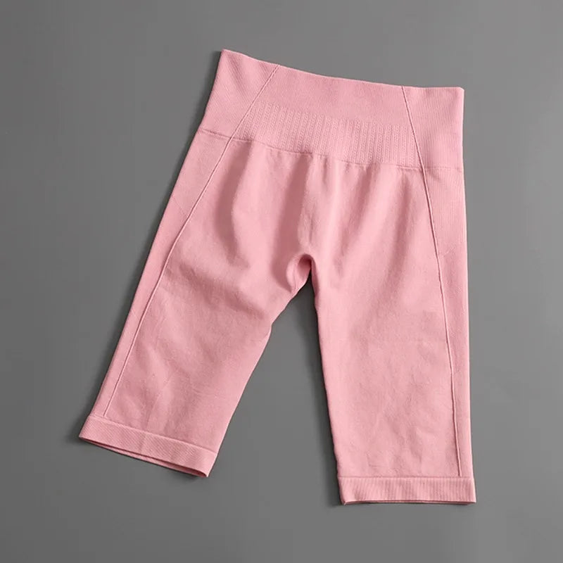 Women's High-Waisted Yoga Shorts Butt-Lifting Gym Running Shorts with Naked Sensation Workout Seamless Activewear for Training.