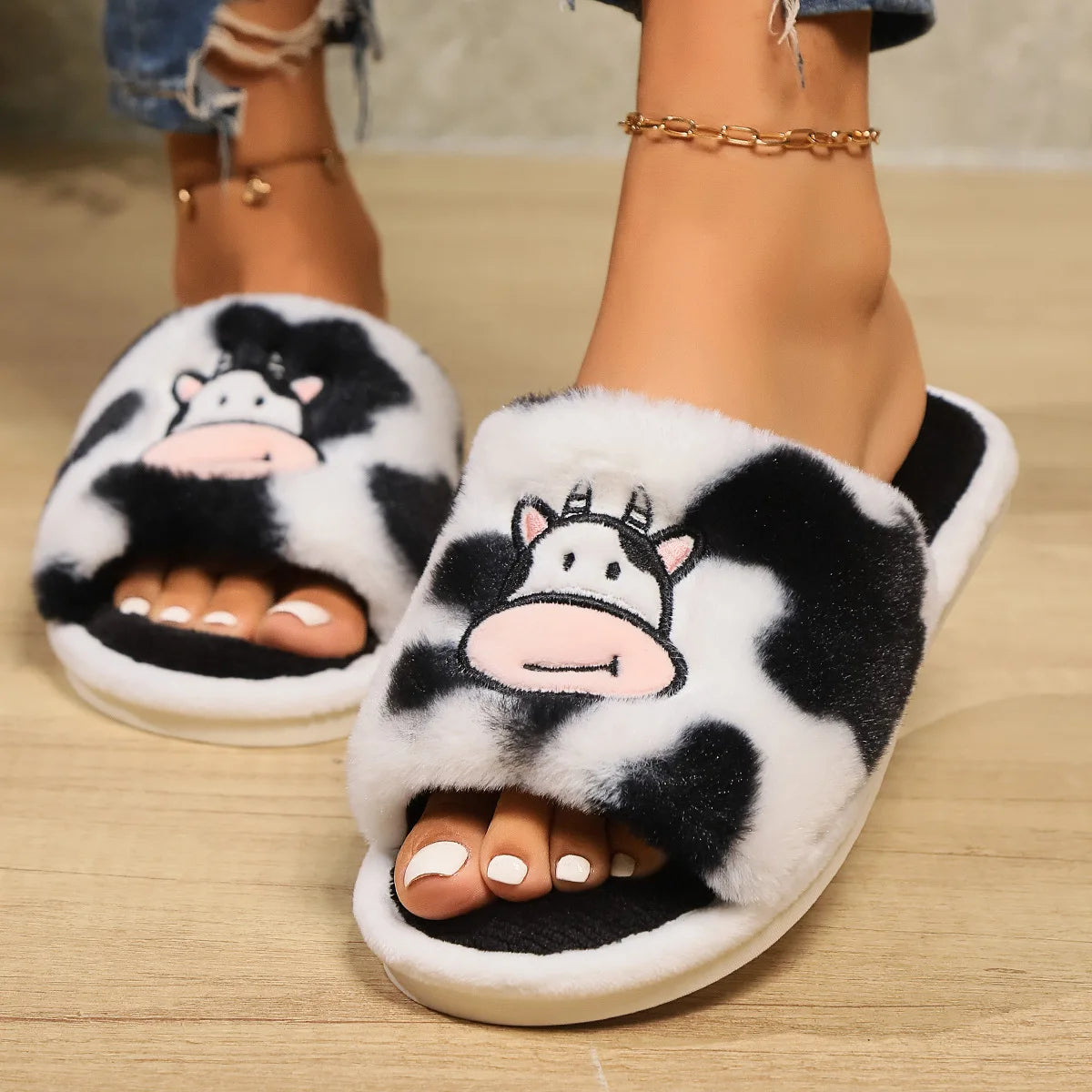 Smile PoP Cute Women Slippers Indoor Fuzzy Women House Slippers Classic Cartoon Casual Home Shoes Warm Bedroom  Animals Shoes.