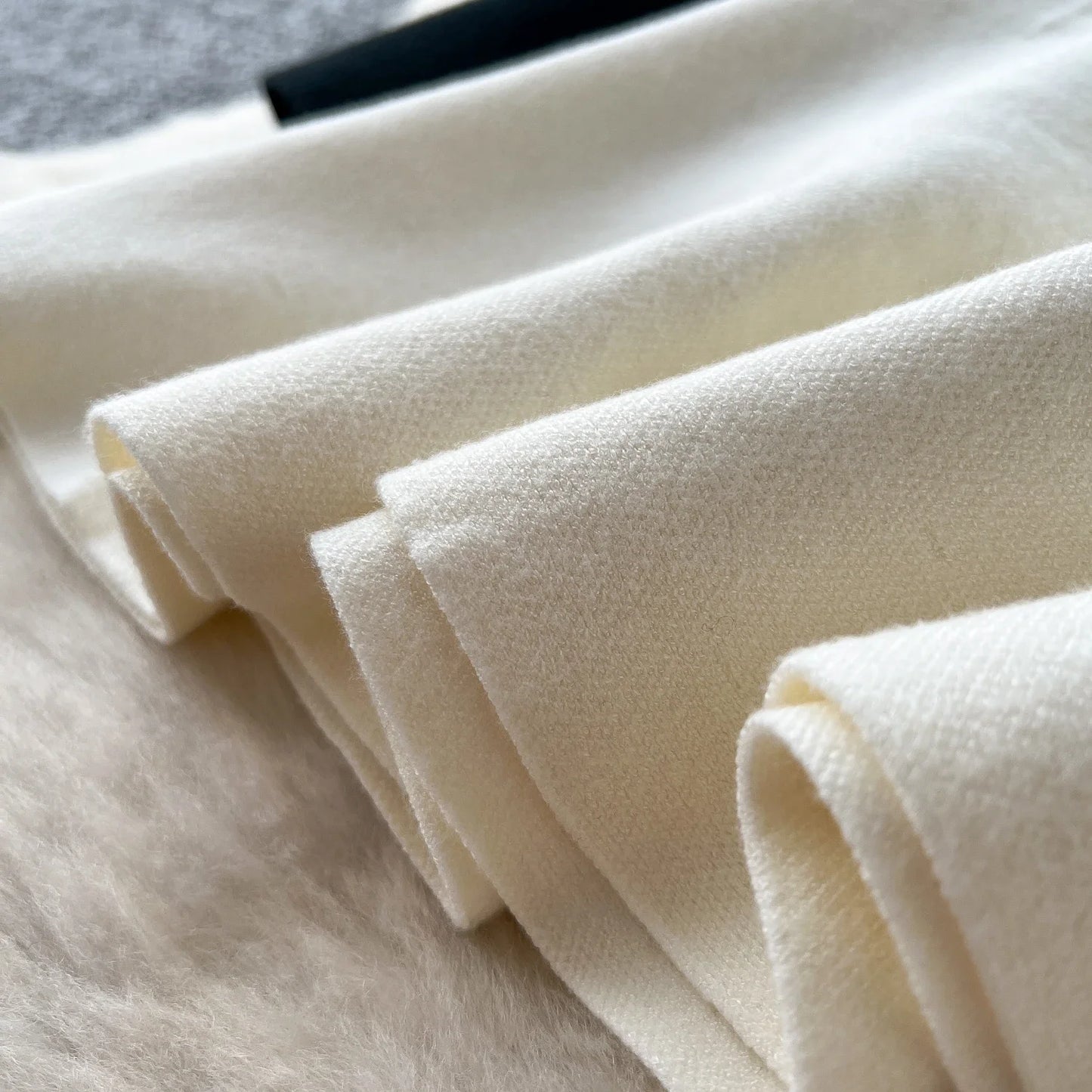 High Waisted Vintage Knitted Skirt Women Ruffled Slit Fishtail Office Midi Skirts Autumn Winter Woolen Skirt.