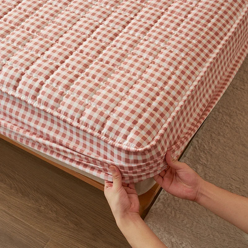 For High-Quality Quilted Plaid Mattress Cover,Mattress Protector,- Antibacterial, Breathable,Comfortable for Fresh Sleep Experie