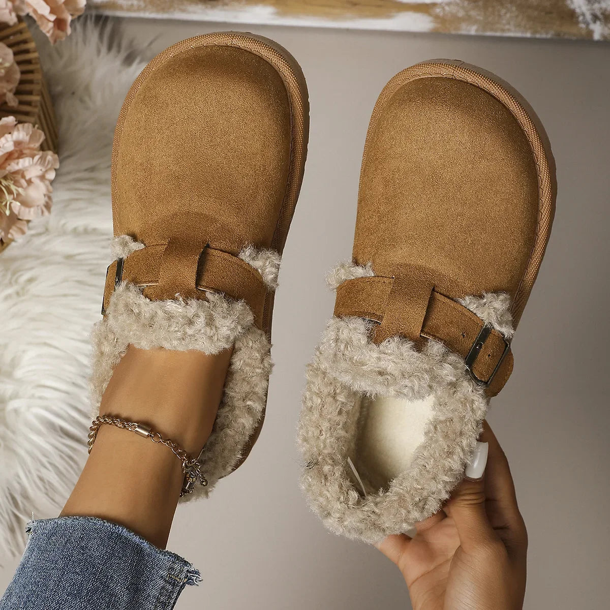 New 2025 Winter Women's Boots Plush Fashion Retro Bean Shoes Cotton Women's Flat Sole Slippers Platform Women Boots