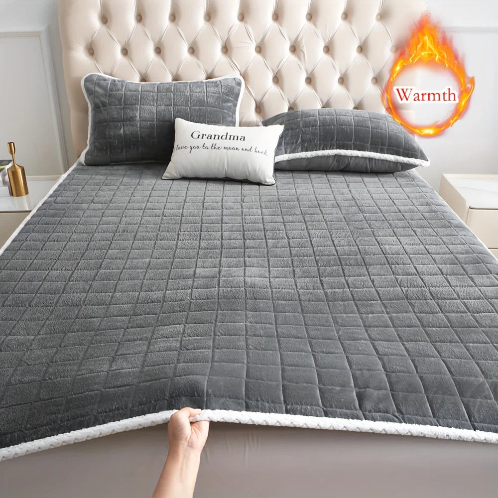 1pc Velvet Quilted Mattress Topper with Elastic Band, Thickened Warm Non-Slip Mattress Cover for Bed Sleeping, Camping, Floor.