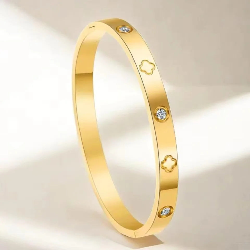 Trendy Shining Zircon Bracelets For Women Clover Print Love Pulseiras Stainless Steel Bangles Feminina Jewelry Gift.