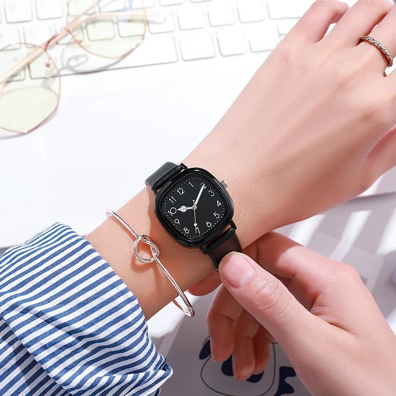 Fashion Brand Bear Women Quartz Watch 2024 Ladies Casual Silicone Jelly Watches Clock Girl Gift Zegarek Damski.