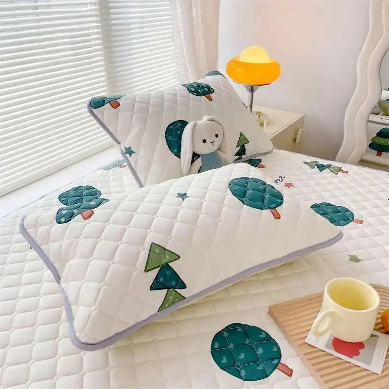 Quilted Mattress Cover 150x200cm - Thick Skin-Friendly Fitted Sheet, 매트리스커버 Breathable Bed Covers (Pillowcase Sold Separately).