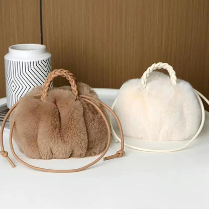 Cute Pumpkin Bag 2025 Autumn And Winter New Fashion Cloud Crossbody Bag Niche Design Sweet Girl Handbag.
