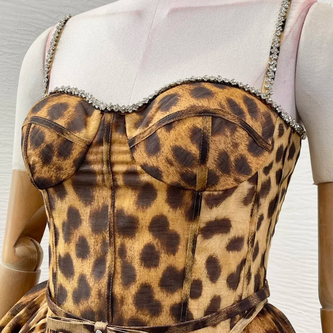 Klassisches Leopardenmuster, neues, hochwertiges 2025, Leinen-Seide, ärmellose Falten, Diamanten, Damen-Vintage-Spaghetti-Midikleid.