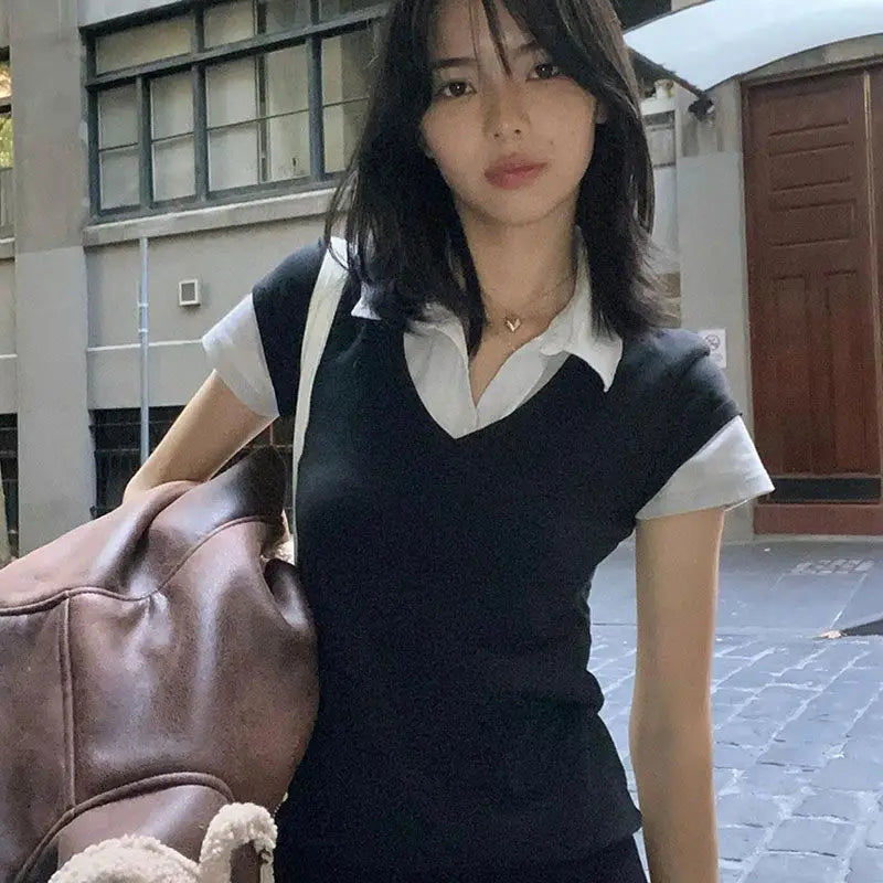 The New Korean Version of The College POLO Splicing Two Short Short-sleeved T-shirt Slim Slim Jacket with Sweet Spicy.