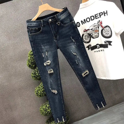 Cropped Jeans for Men Ripped Trousers Broken Korean Fashion Torn Kpop Stacked Trend 2025 Cheap Style with Holes Man Cowboy Pants.