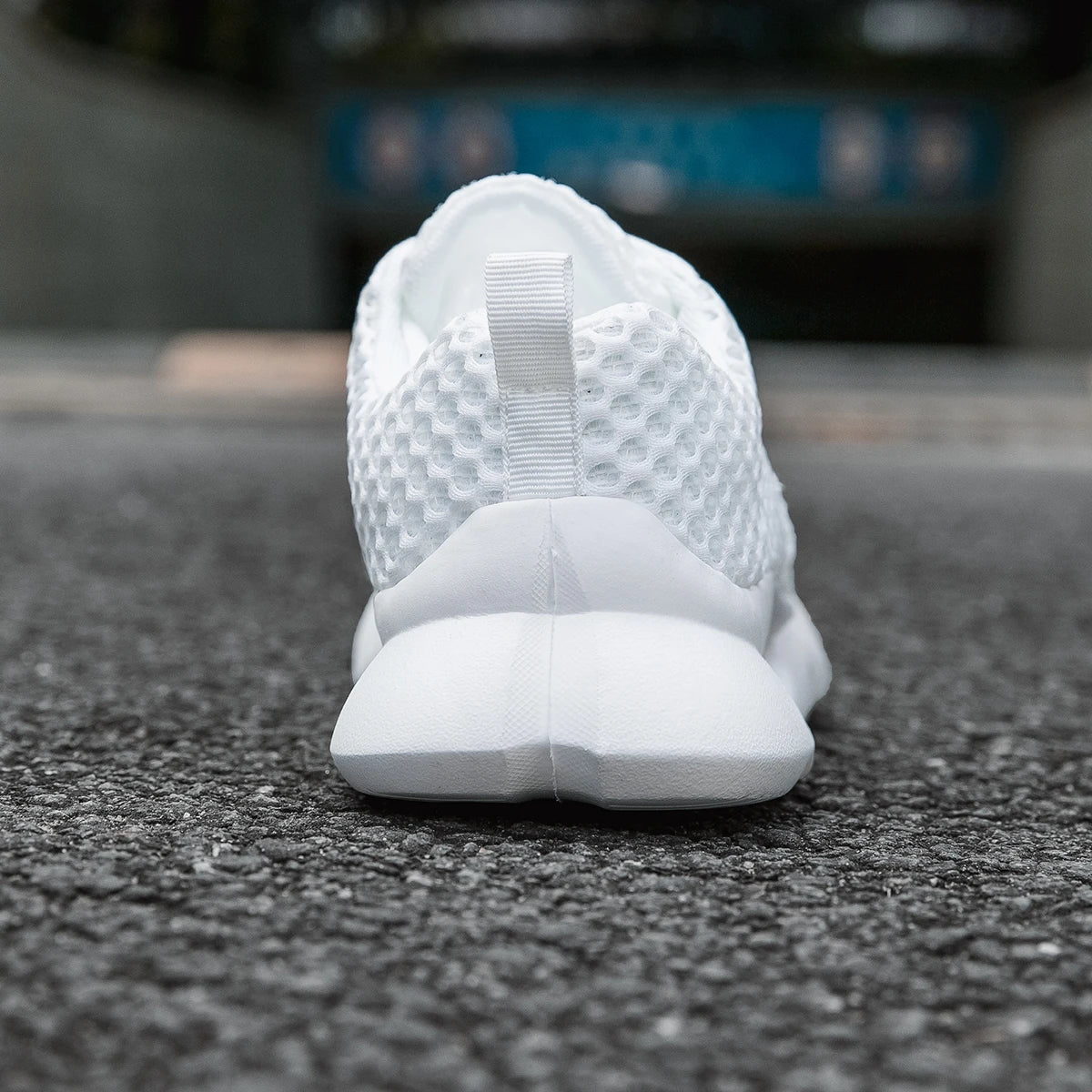 New Summer Summer Sneakers Men White Shoes Outdoor Comfort Walking Shoes Breathable Mesh Tennis Men Casual Shoes for Man.