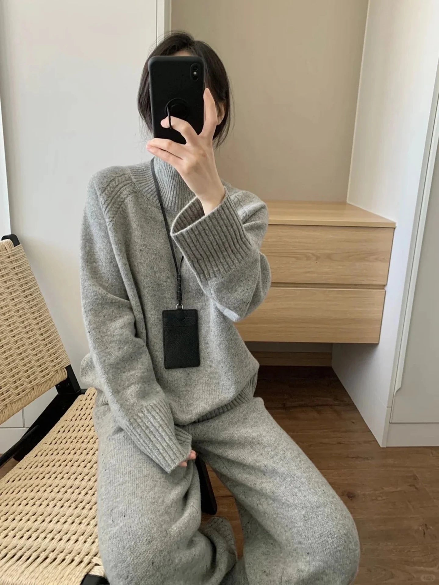 Zweiteiliger Anzug aus 100 % Merinowolle für Damen, O-Kragen-Pullover, Pullover, weites Bein, Hosen-Set, Herbst-Winter, lockere, bequeme Strickwaren