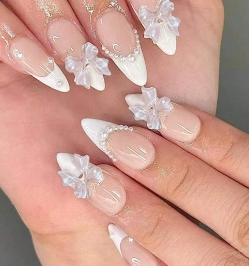 24Pcs/set Almond Press-On French Nail Tips Green Cat Eye False Nails Simple&Elegant Wearable Nail Art for Women&Girls Daily Wear