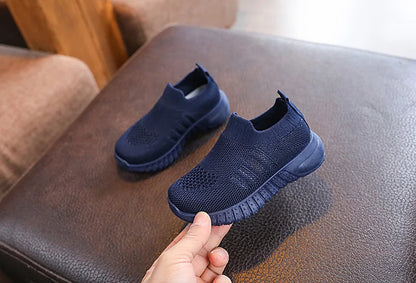 Children Shoes Spring Summer Kids Sneakers Soft Breathable Mesh For Boys Slip-on Casual Shoes Anti-Slip Walking Baby Girls Shoes.