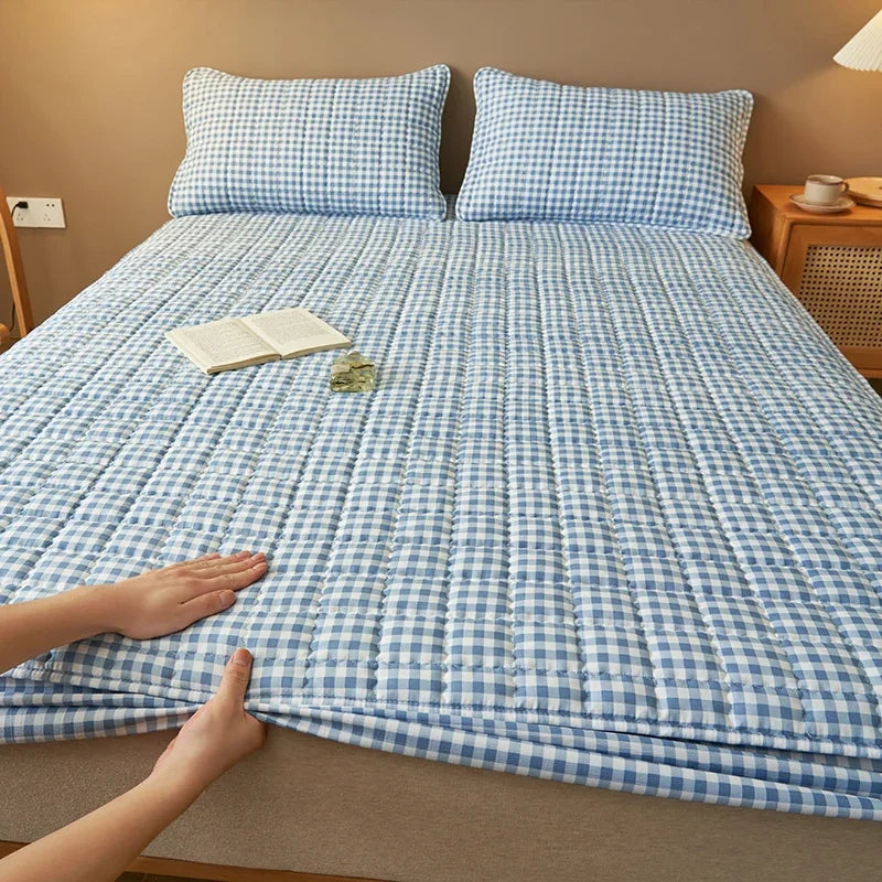 For High-Quality Quilted Plaid Mattress Cover,Mattress Protector,- Antibacterial, Breathable,Comfortable for Fresh Sleep Experie