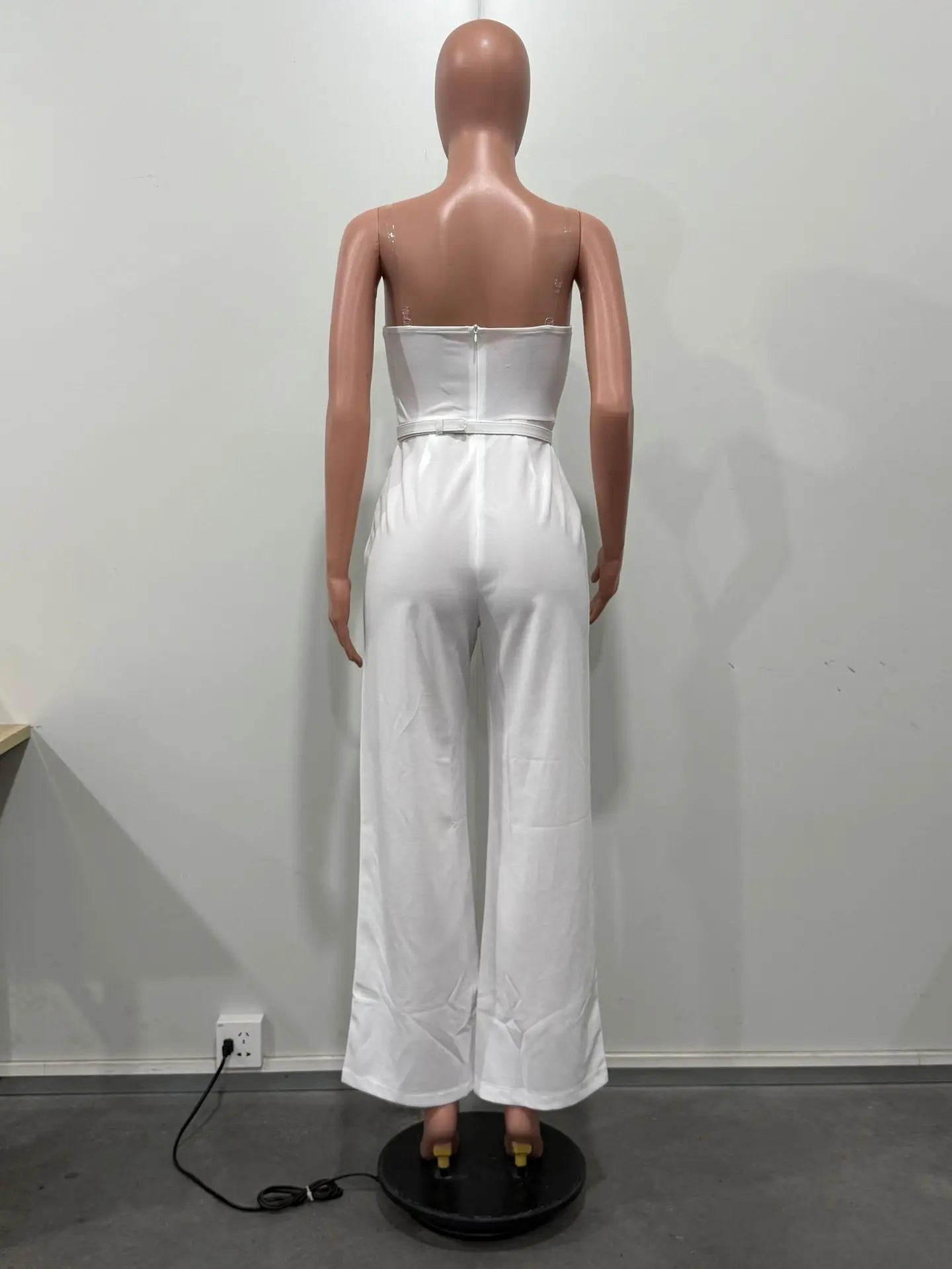 CM.YAYA Women Wide Leg Strapless V-neck Sleeveless Jumpsuits 2025 Summer OL Beach Night Club Party Street One Piece Suit Romper.