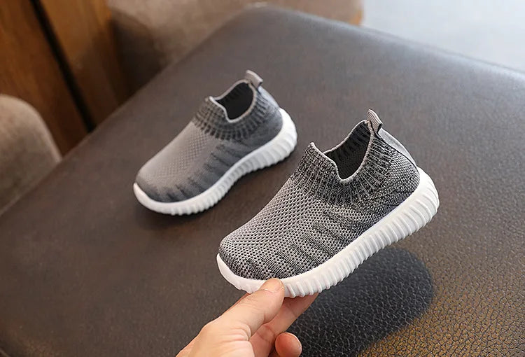 Kids Knitted Casual Shoes Sneakers for Boys Girls Slip-on Antislip Breathable Running Sports Shoes 2-8 Years Children Zapatos.