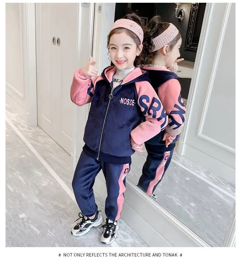 New Winter Keep Warm Girls Clothing Set Padded Lining With Plush Velent Hooded Jacket+Pants 2pcs Suit For 3-12 Years Kids.