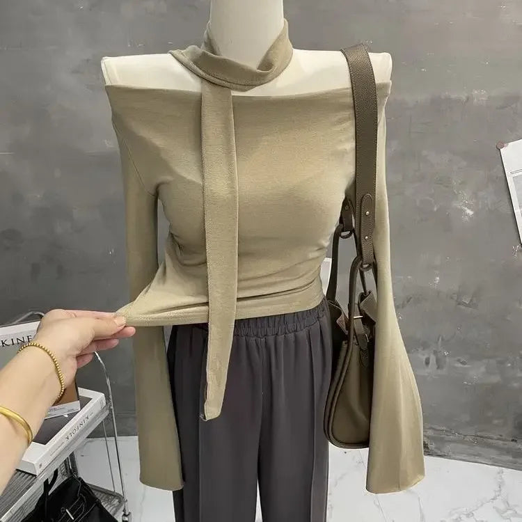 Sexy One-Shoulder Long Sleeve T-Shirt with Scarf Short Flared Sleeve Blindfolded Entry Base Shirt Tight Short Crop Top.