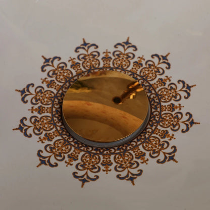 Kemaidi Keramik Bad Bar Waschtisch Waschbecken Wasserhahn Combo Blumen stil weiß über Theke Schüssel mit goldenen Mixer Wasserhähnen