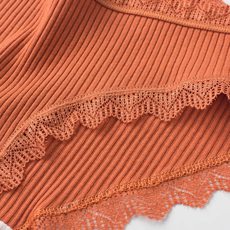 4 Pcs Lace Wavy Trim Bikini Panties, Comfy & Breathable Elastic Intimates Panties, Women's Lingerie & Underwear.