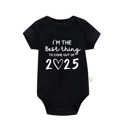 „I'm the Best Thing 2025, Neugeborene Babykleidung, weiße Baumwolle, Sommer-Bodys für Kleinkinder, kurzärmeliger Strampler für Jungen und Mädchen.