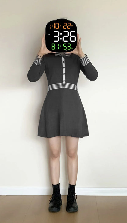 13 Zoll LED große digitale Wanduhr mit Fernbedienung TEMP Luftfeuchtigkeit Woche Auto Dimmer 12/24H Wecker für Home Office Dekor