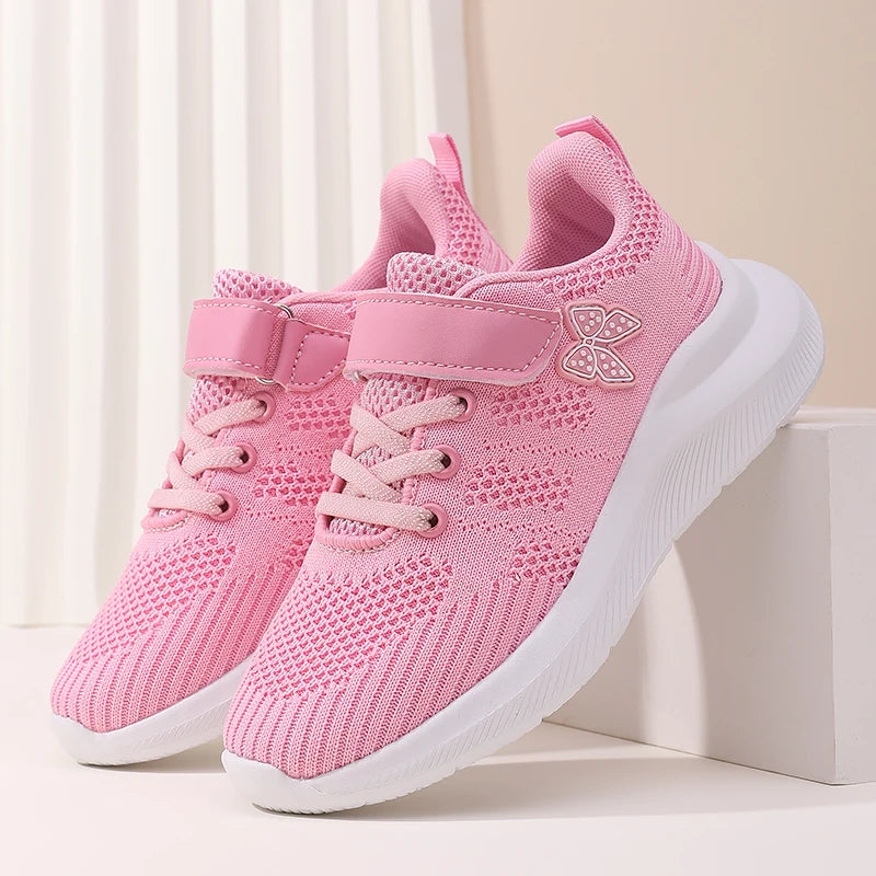 Children's sports shoes, girls' breathable leisure shoes, outdoor sports shoes, mesh surface anti slip fashionable running shoes.
