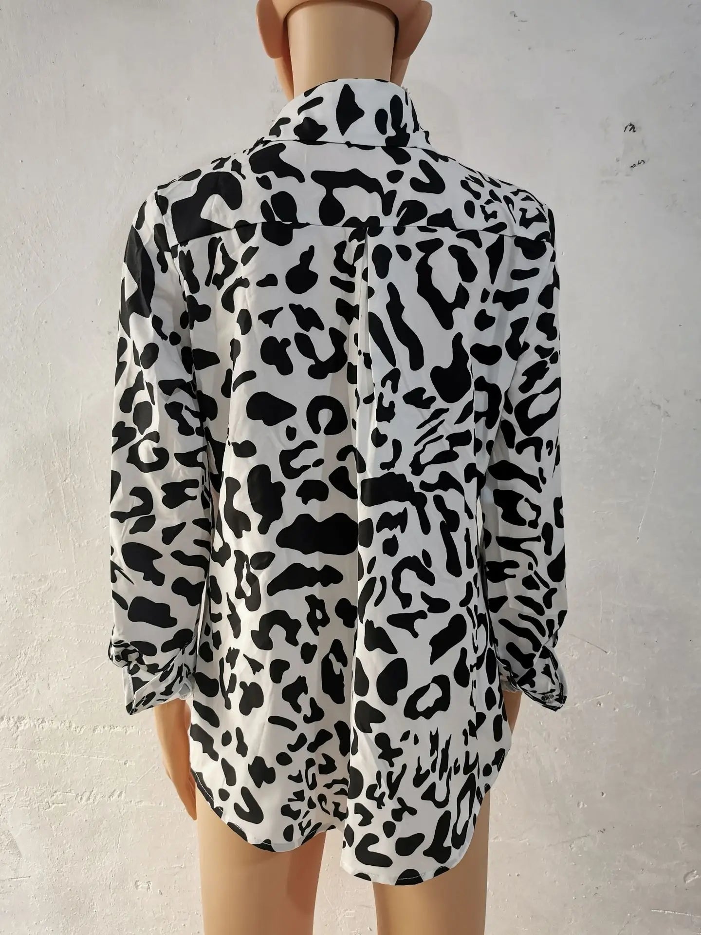 Blue Women's Long-sleeved Shirt, Single-breasted Collar Commuter Shirts, White and Black Slim-fit Top