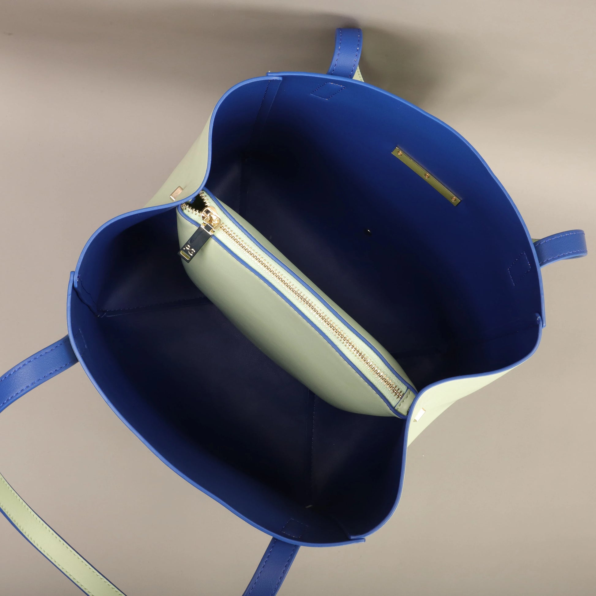 PG Lady Light Luxury High-End Design Large Capacity 2025 New Fashion PU Artificial Eco-Friendly Leather Single Shoulder Bag.