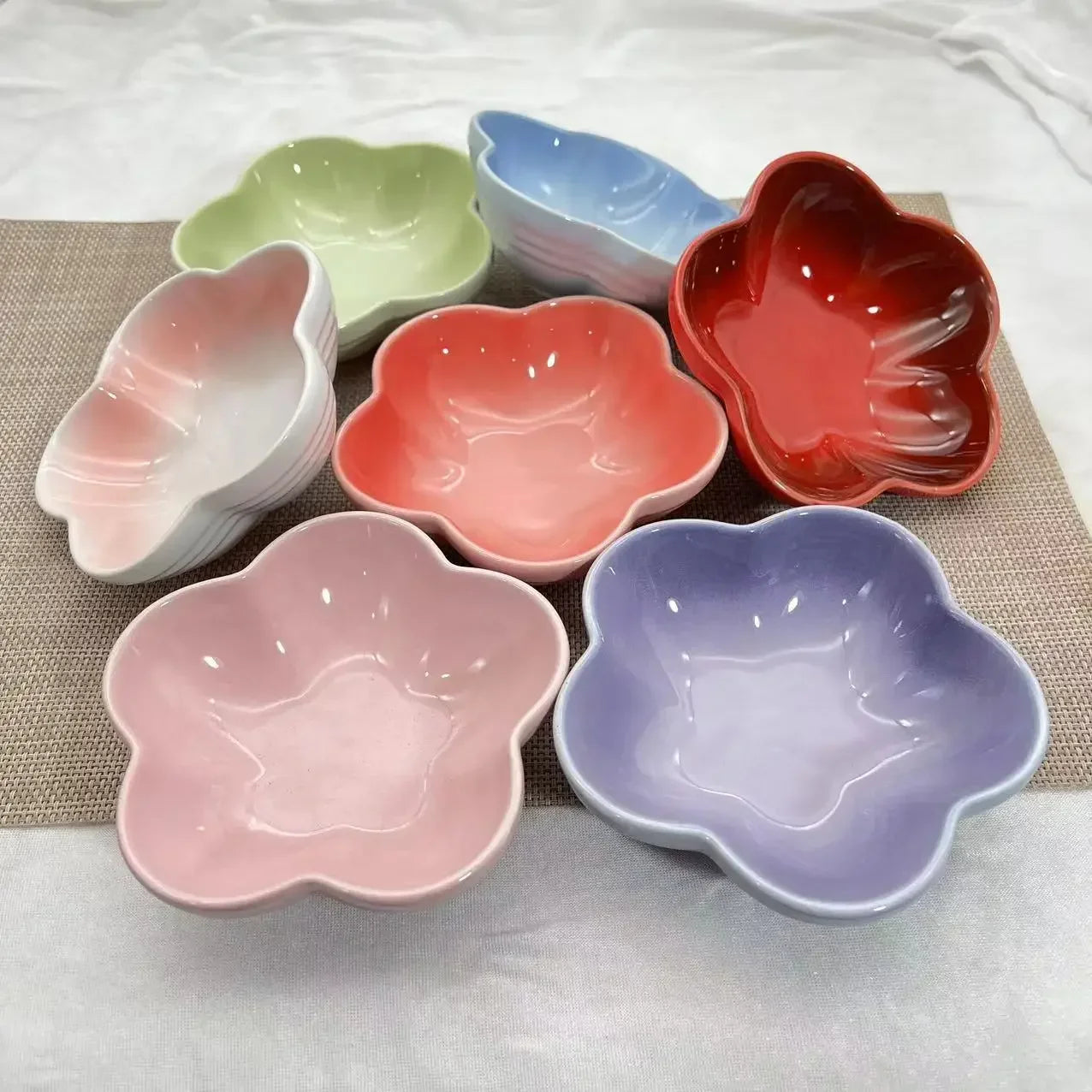 5'' Elevated Flower Design Ceramic Cat Bowl, Pet Food Dish, Small Dish Dip Dish, Deep Feeders, for Home Kitchen Supplies Gift.