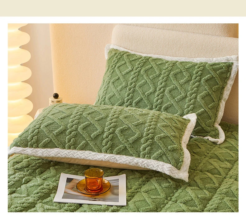 Milk Velvet Mixed With Cotton Home Bed Sheet Thickened Bed Cover Winter Velvet Mattress Coral Velvet Protective Bed Cover ZF606.