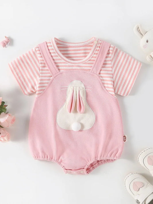 2024 Sommer Baby Mädchen Kleidung niedlichen Hasen falsch zweiteiligen Bodysuit Kleinkind Streifen Patchwork einteilige Kleidung