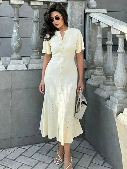 Frauen solide plissierte Saum Patchwork langes Kleid elegante Rundhals ausschnitt kurze Ärmel einreihige Dame Roben 2024 Sommer Streetwear.