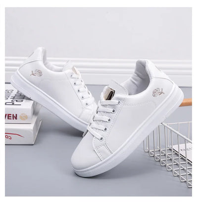 Spring Women Casual Shoes White Breathable Embroidered Flower Lace-Up Women Sneakers Fashion Korean version Women Tennis shoes