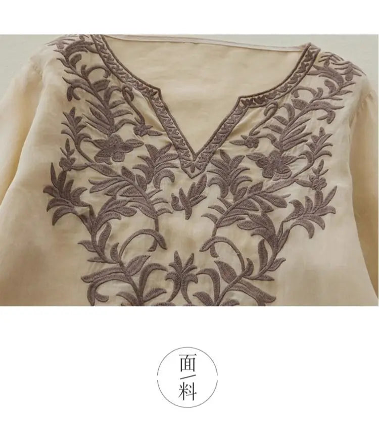 Ethnisches Vintage-Kurzarmkleid aus schwerer Stickerei aus Baumwolle und Leinen für Damen, lockeres langes Sommerkleid mit V-Ausschnitt und elegantem Stil.