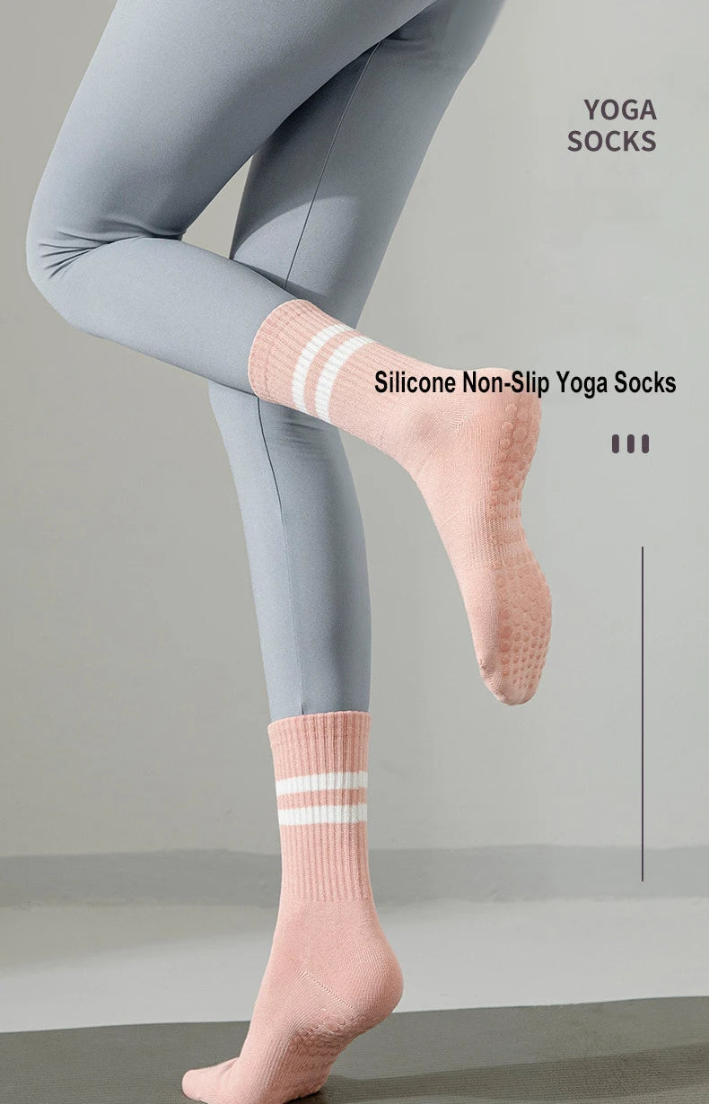 4 Pairs Yoga Socks for Women Professional Non-slip Silicone Mid-tube Pilates Socks Indoor Fitness Gym Dance Sports Floor Socks.