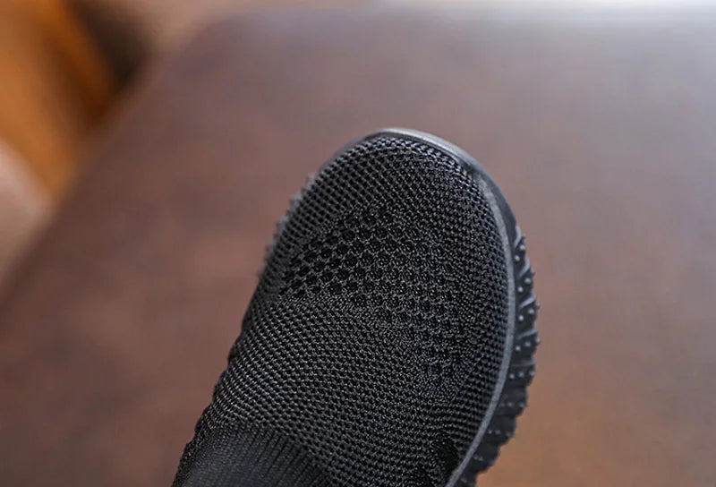 Children Shoes Spring Summer Kids Sneakers Soft Breathable Mesh For Boys Slip-on Casual Shoes Anti-Slip Walking Baby Girls Shoes.